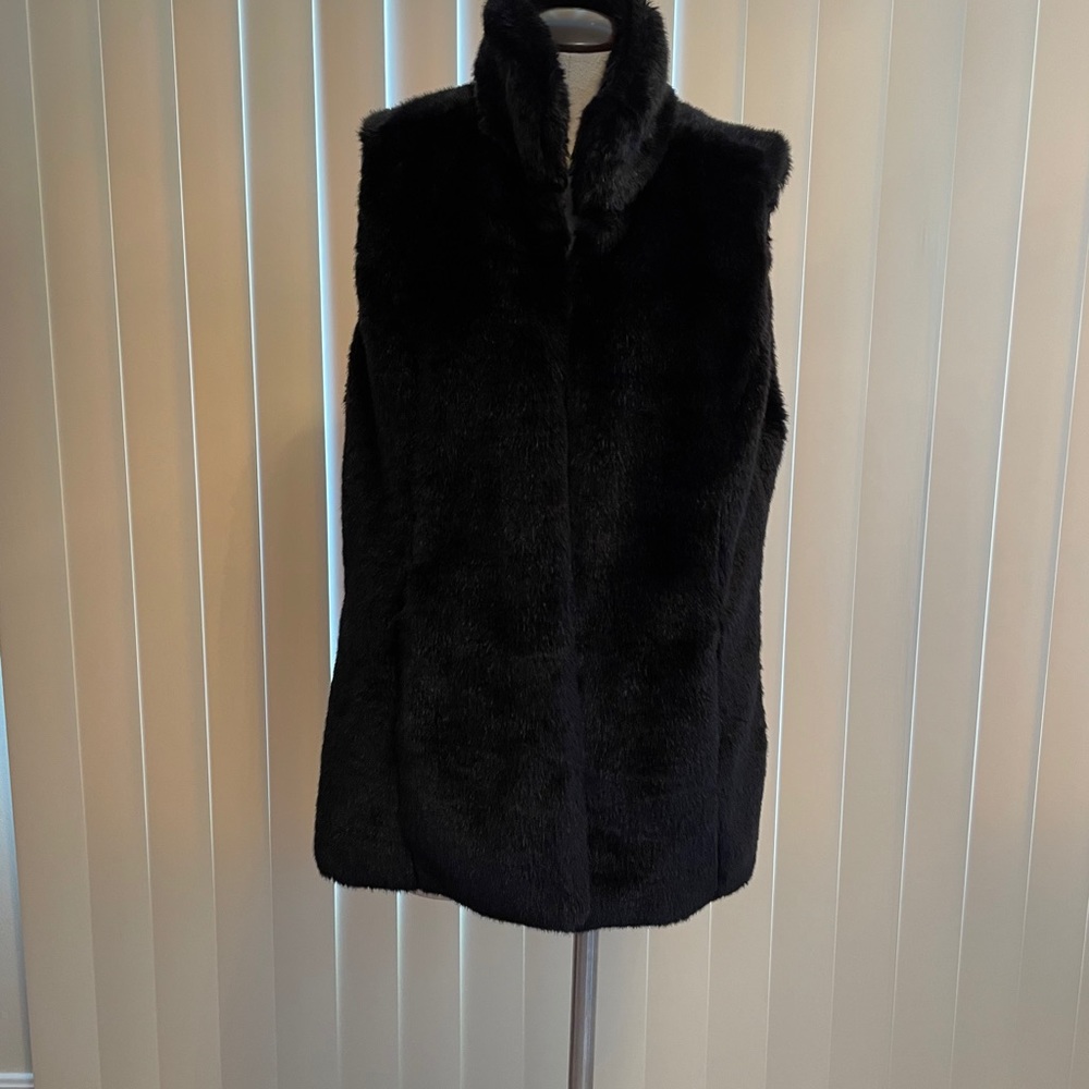 Luxurious faux Fur Vest